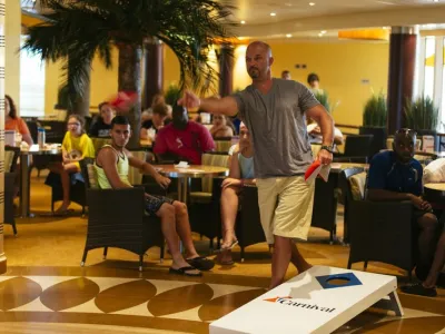 Carnival Pride - Entertainment